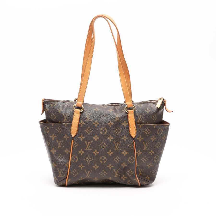 23082_f30c7e0598-801-43482_1-square