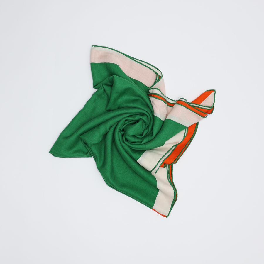 23107_c9dd8666e8-a3405146_1-2-square