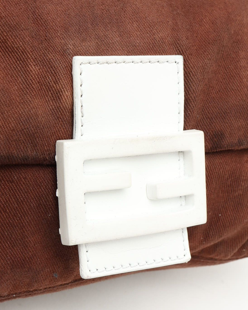 24199_8d618e8bdf_file-full