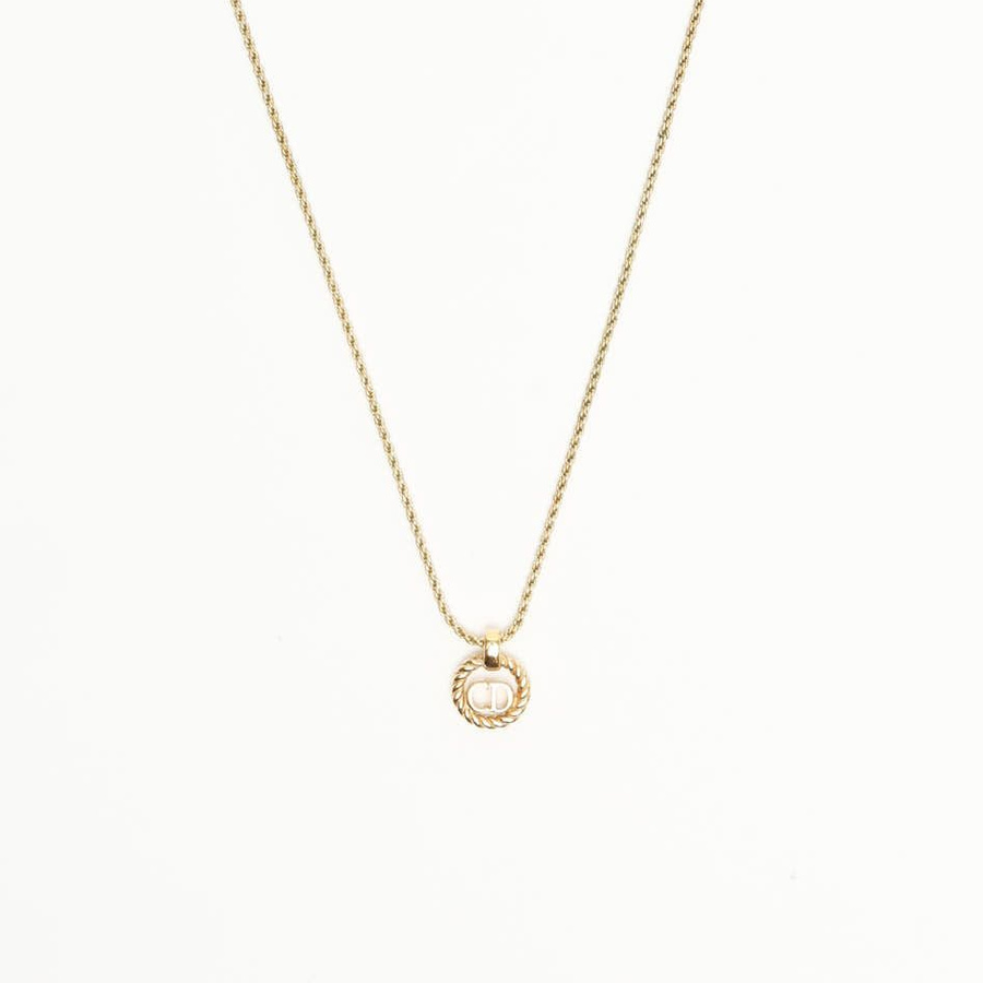 25631_e487e963d4_file-square