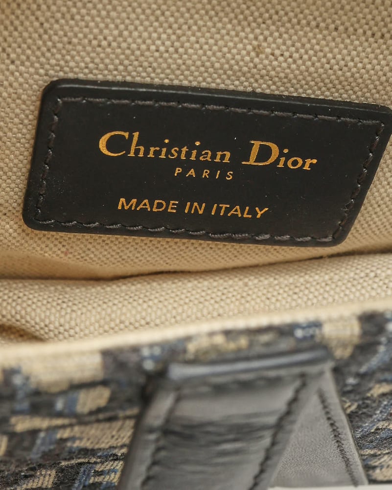 28379_22d3487eab-802-29086_9-full