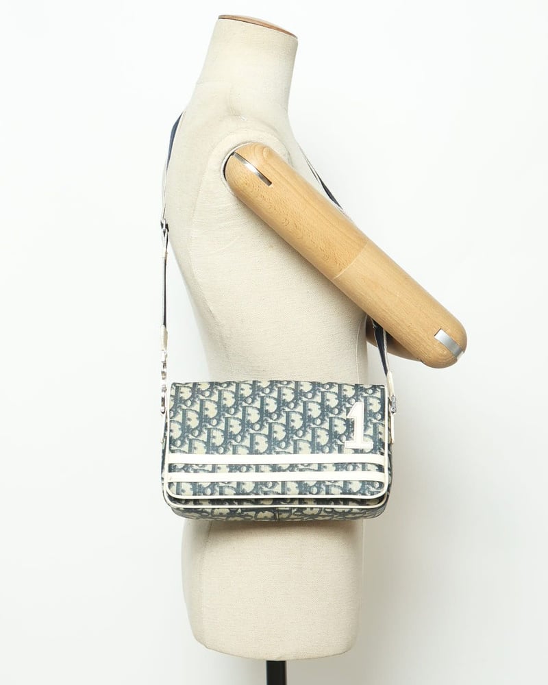 28577_74422bd59e_file-full