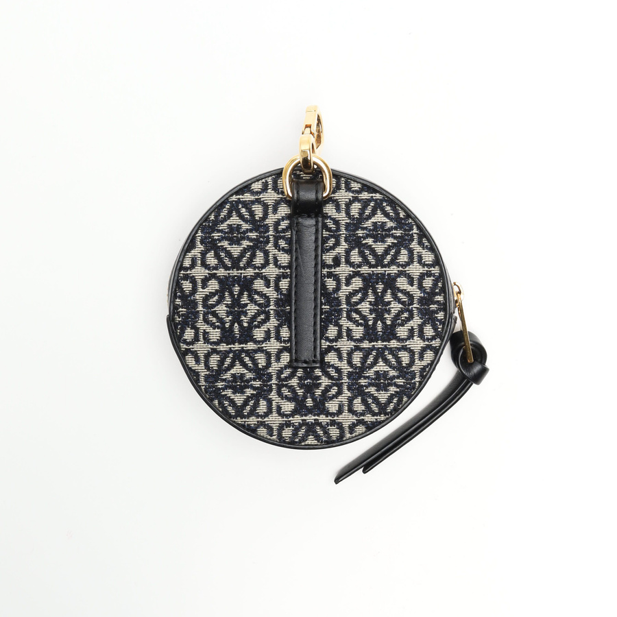 31128_4cf1e65ab0_file-square