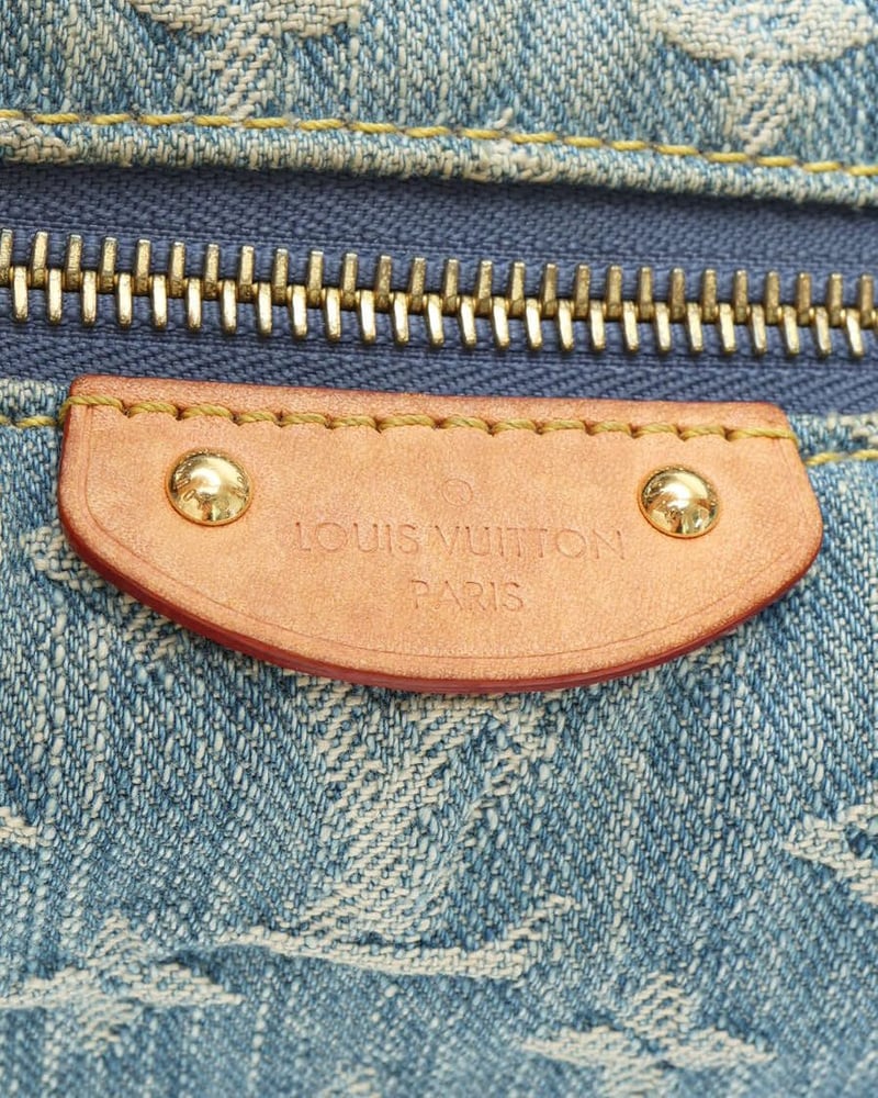 31649_2d78868601_file-full