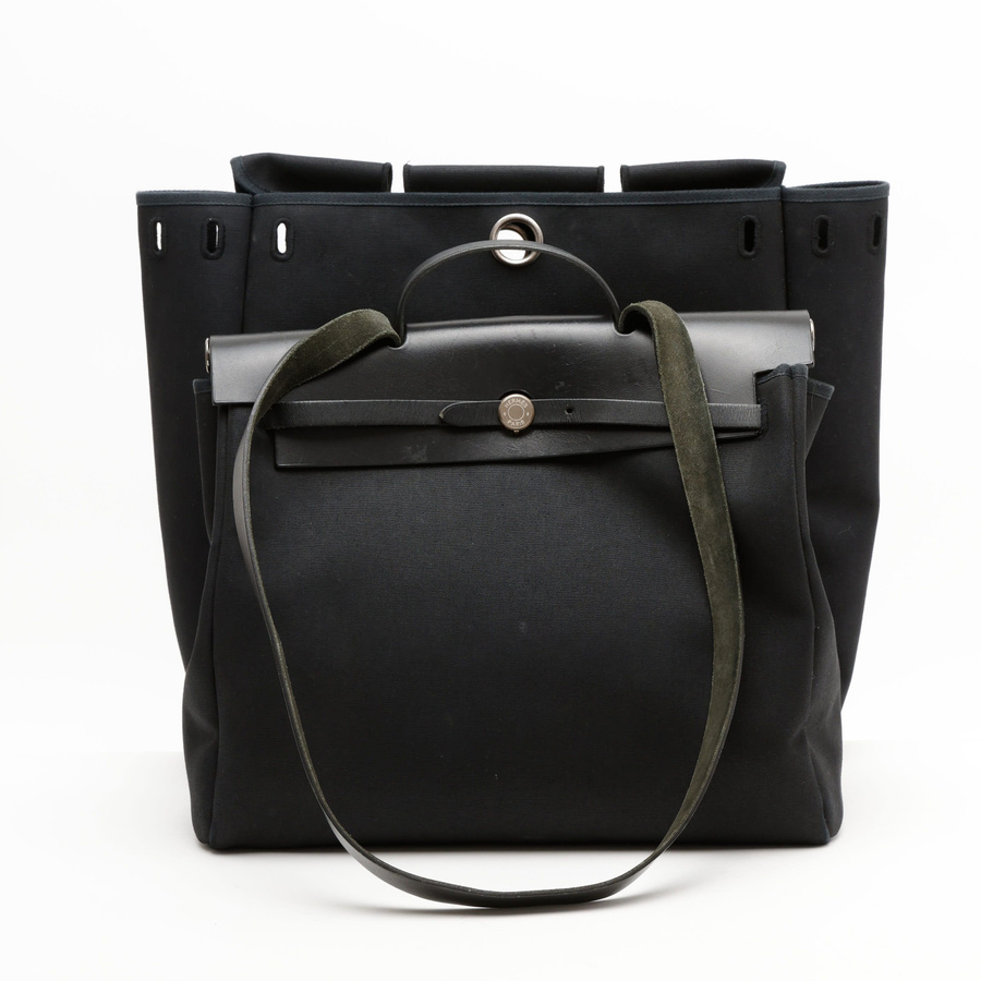 31664_9878b8e3d9_file-square