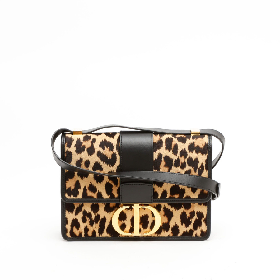 32098_8fd874875b_file-square