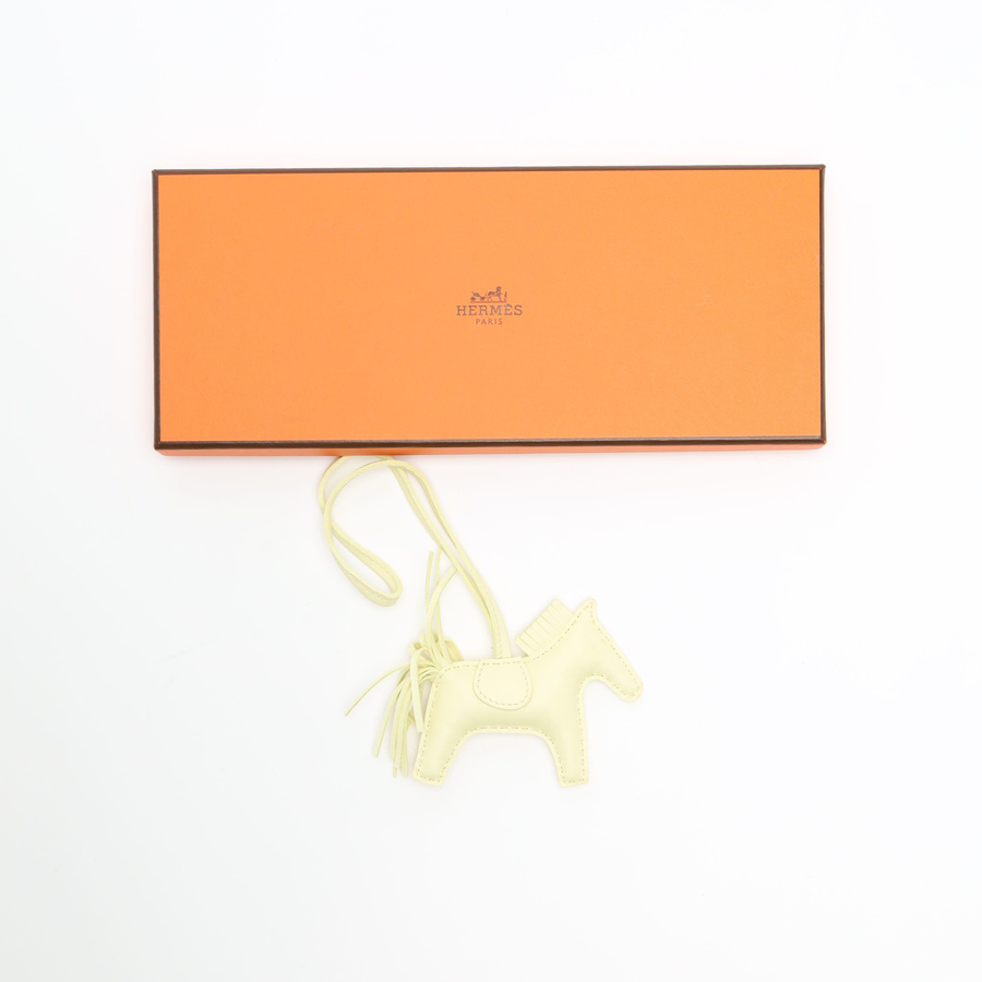 32459_5a95e02afd_file-square