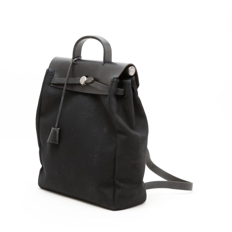 32557_f717662252_file-square