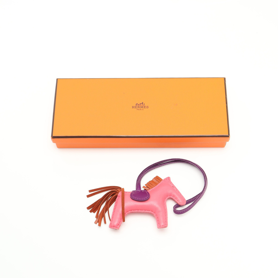 32666_c0e708a7fe_file-square