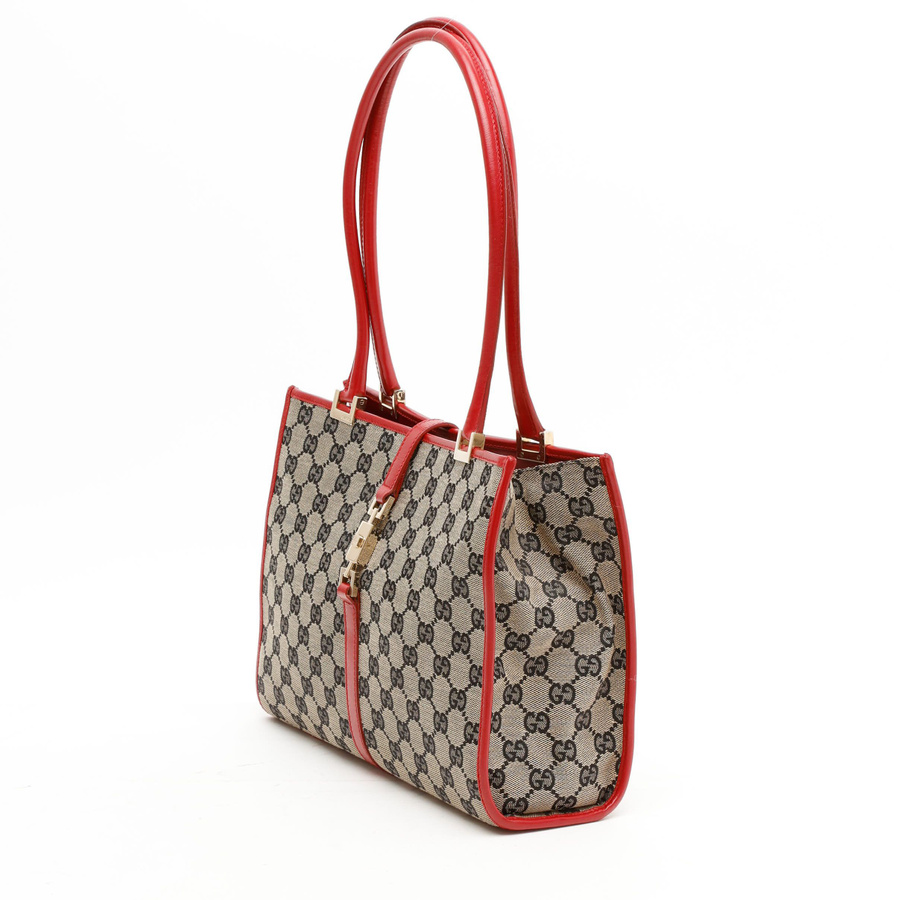 32842_33386fee59_file-square