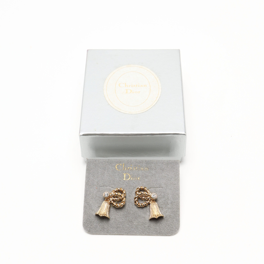 33232_d1417460dc_file-square