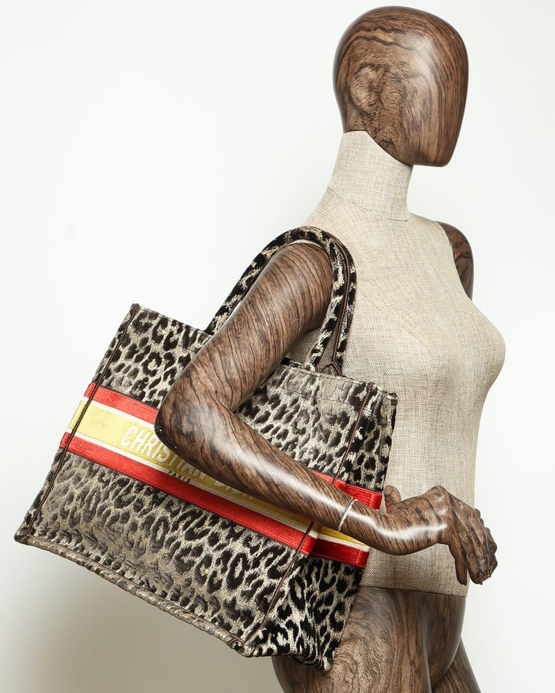 33892_923323851b_file-full