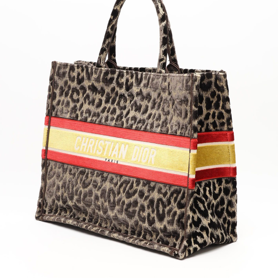 33892_d399ee29a6_file-square