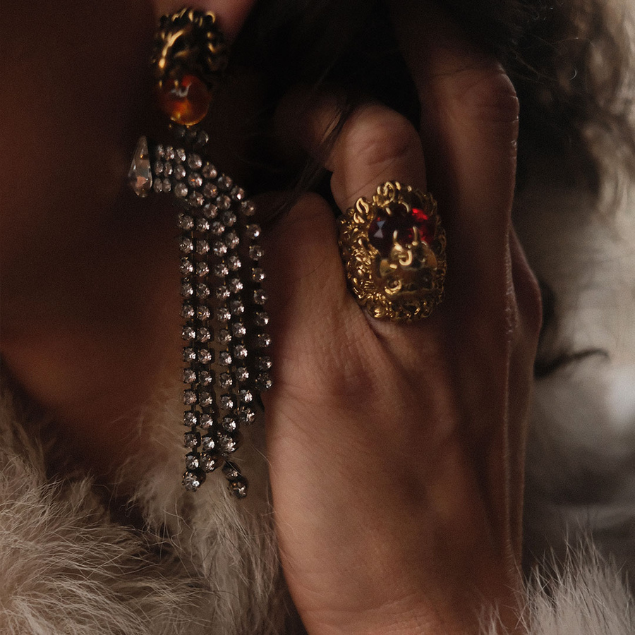 34736_71e2956d84-en__4x5_ig_org_guccidetail1-square