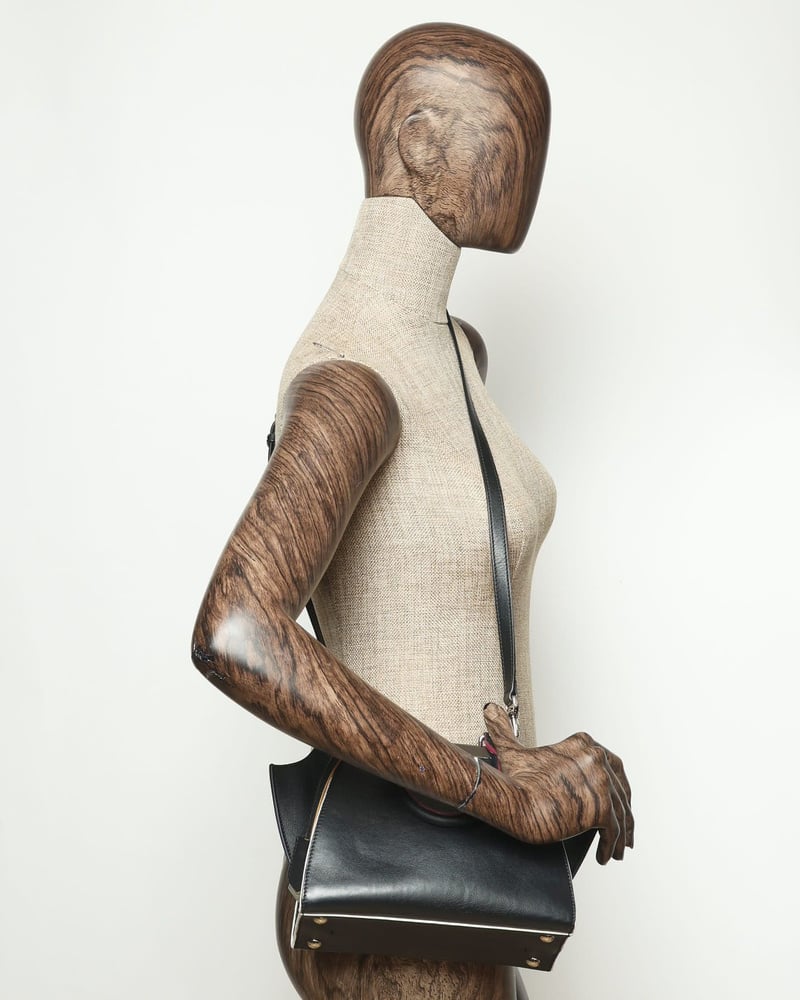 35082_269871379d_file-full