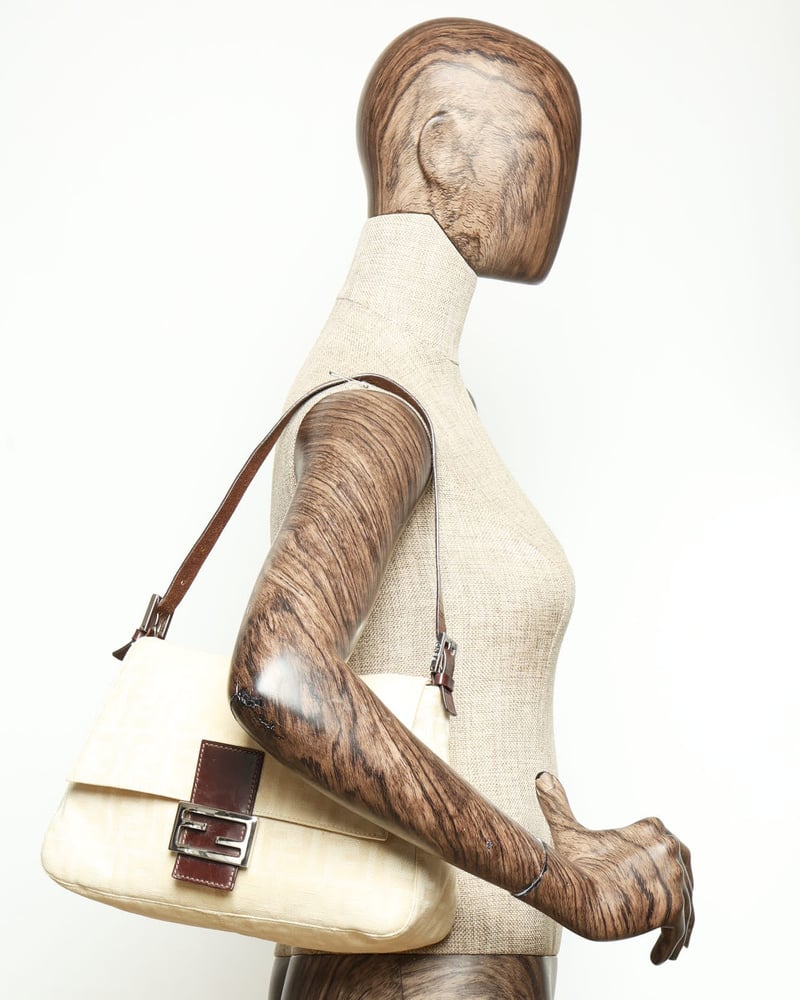 35720_840-37011_12-full