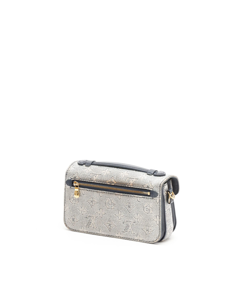 35889_17dbeb8a4f_file-full