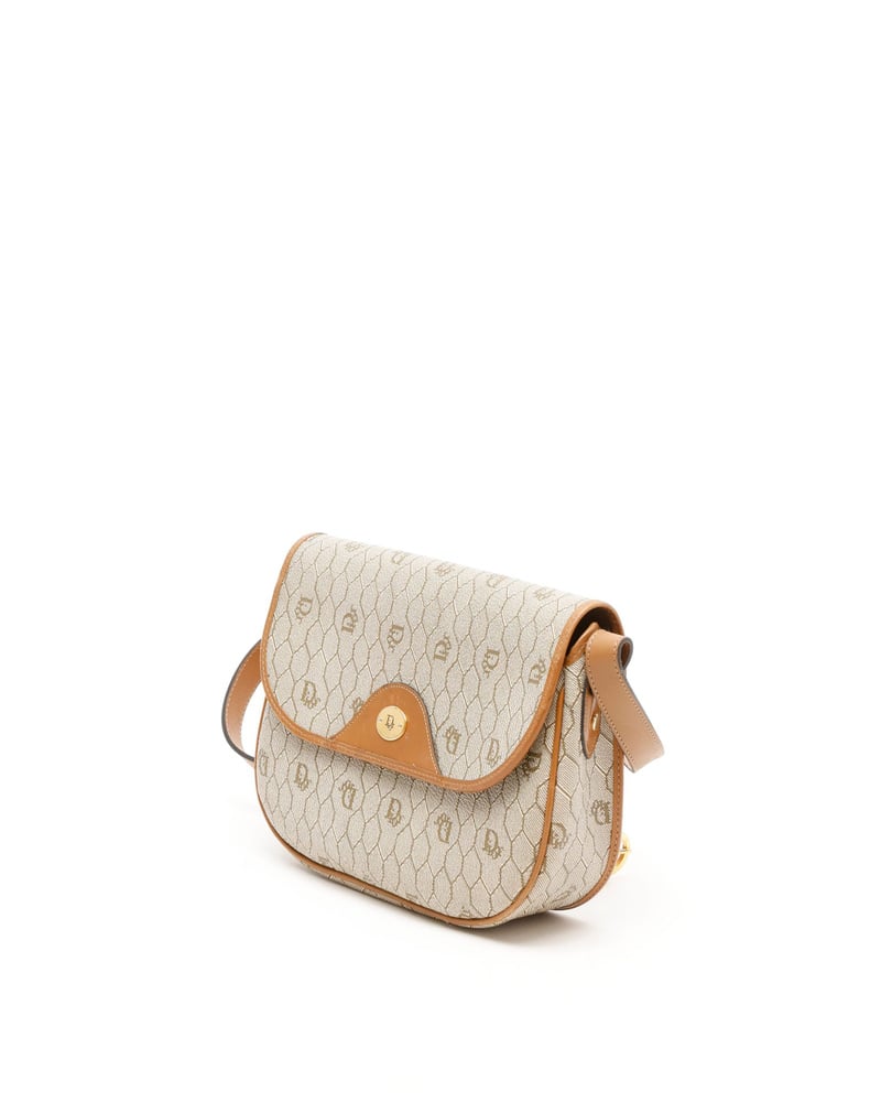 36323_98ee8de000_file-full