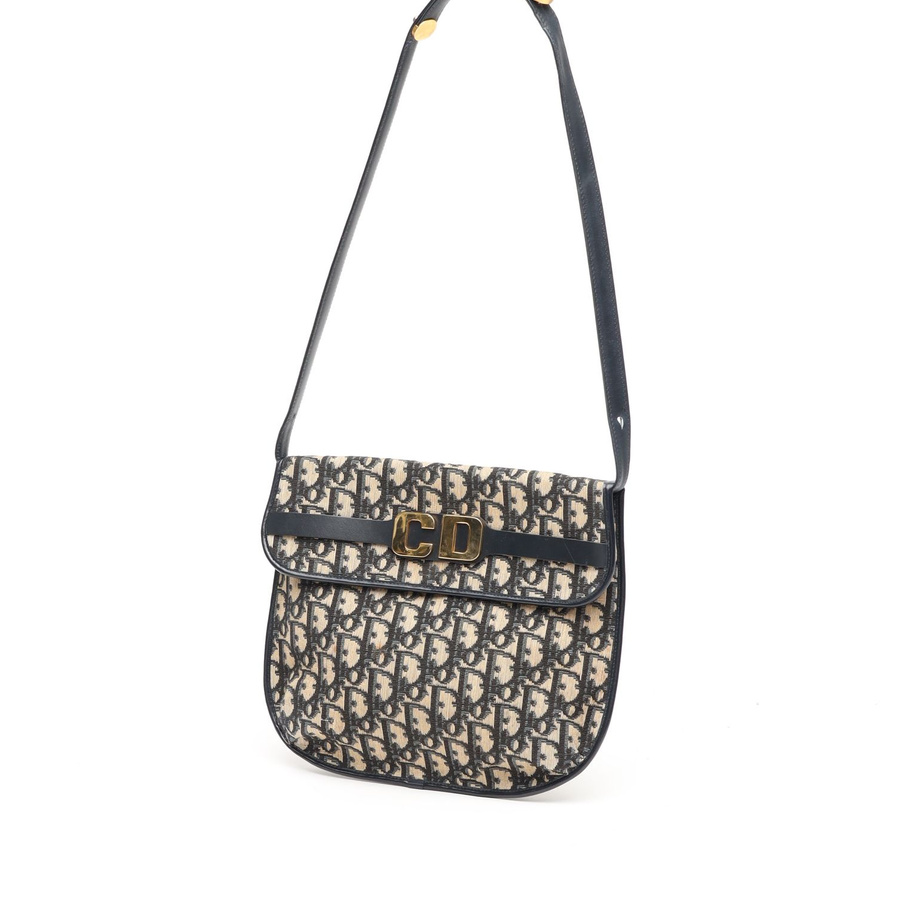 37143_a3524ac8fd_file-square