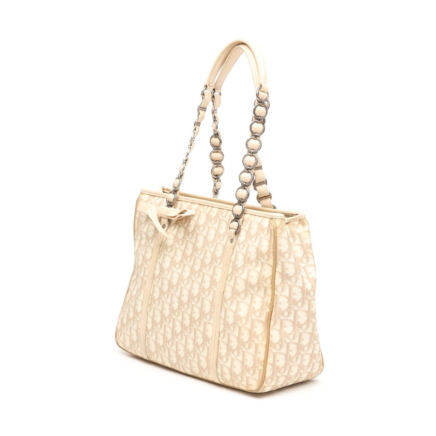 37728_e8cef13510_file-square