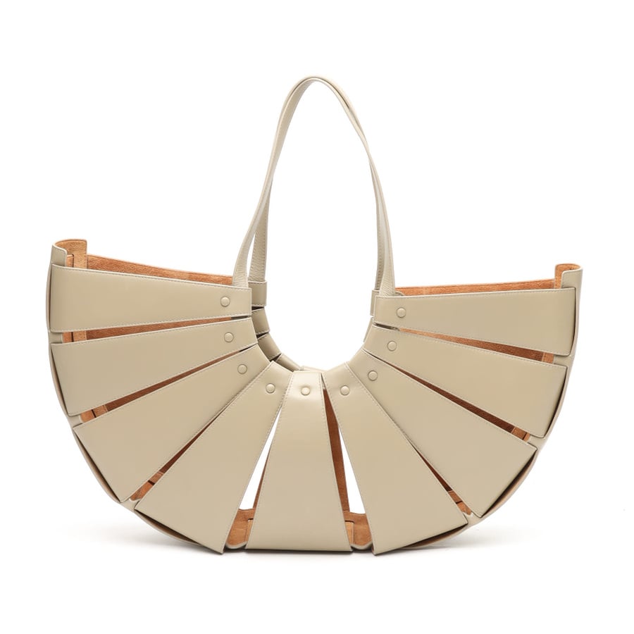 38135_526394169e-848-24790_1-square