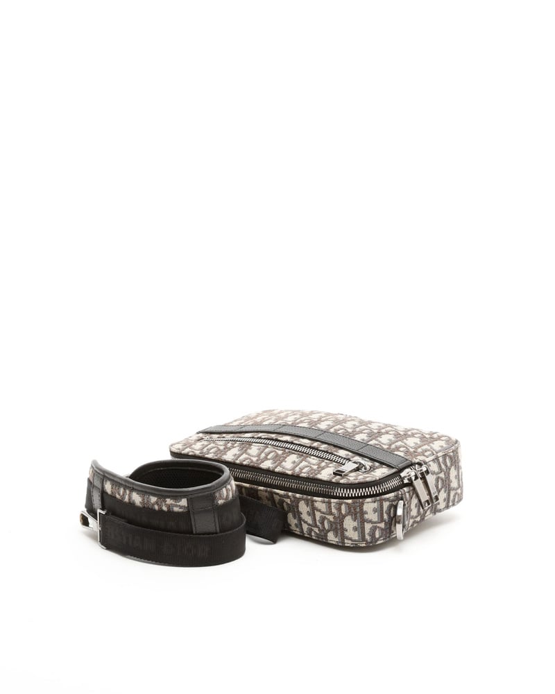 38553_00b058643d_file-full