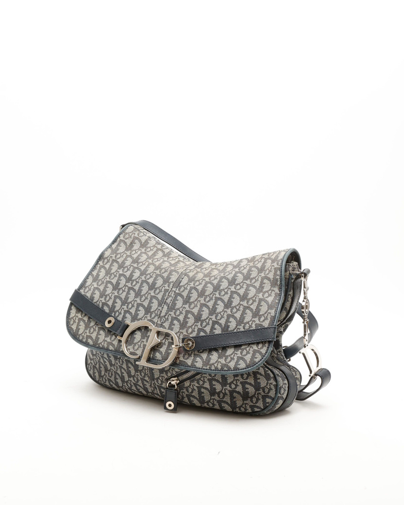 39549_fee015713d_file-full