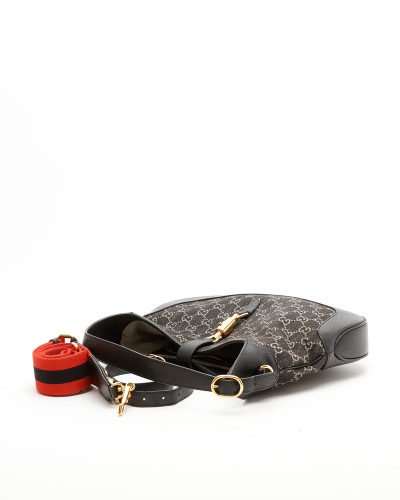 39794_4dfbfd4e15_file-full