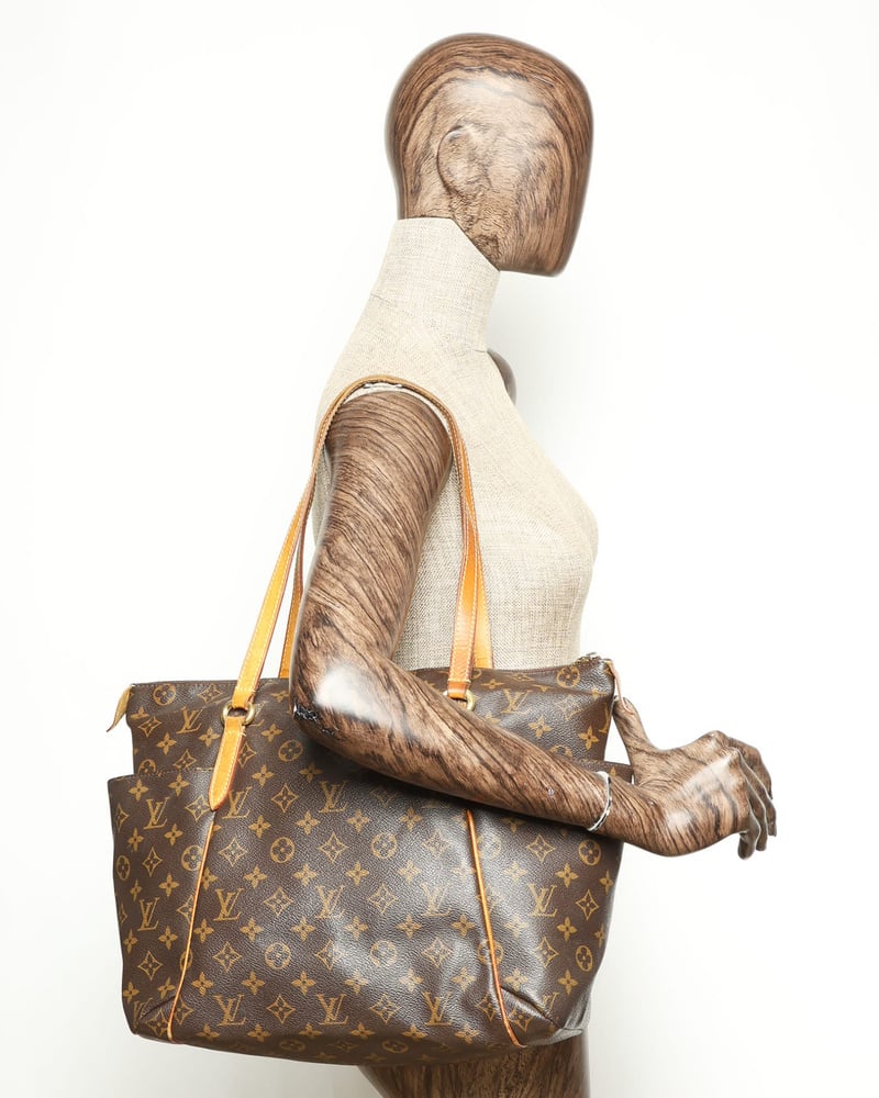 39815_af043cf8cb-monogram_totally_mm-full