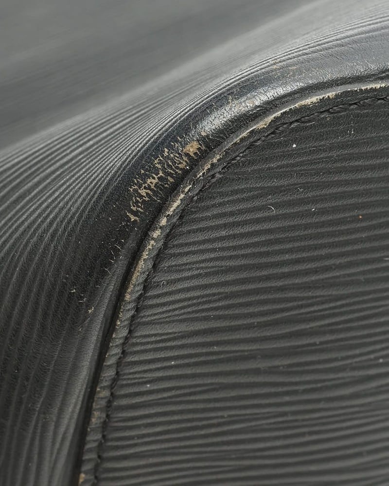 39827_255ab48e30_file-full