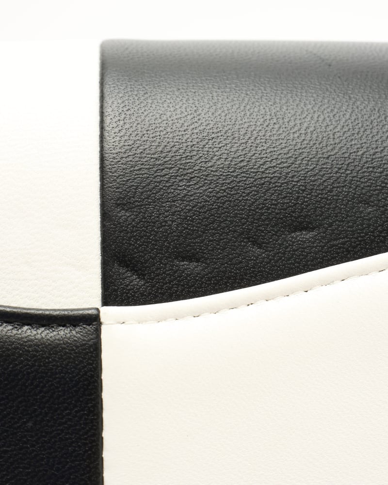 40721_e9f9b88e35-2260000301653_3-full