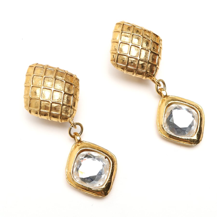 41011_a065b7f62d_file-square