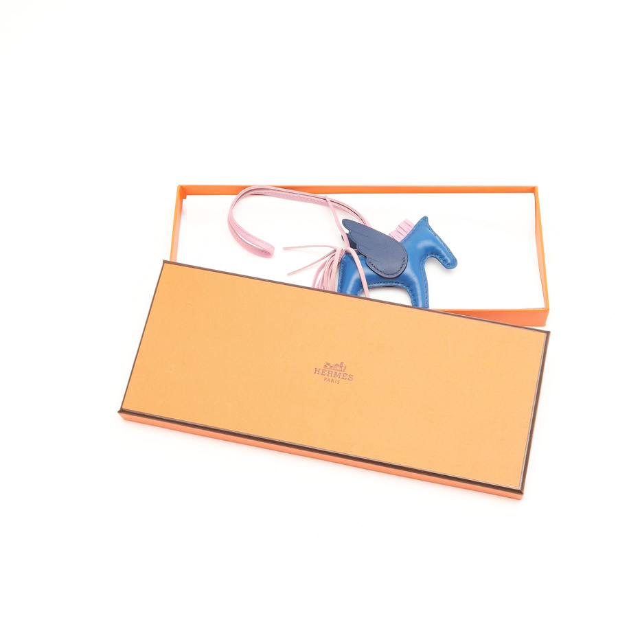 41072_c175c01a23_file-square