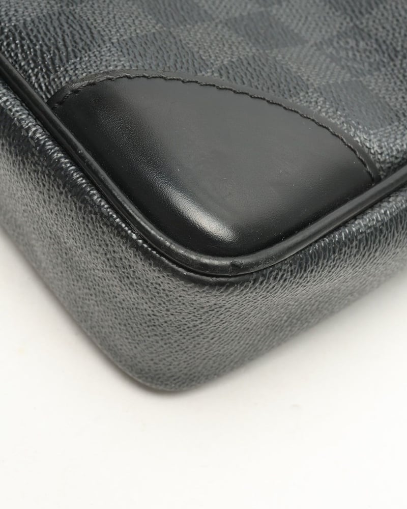 41619_84f1711317_file-full