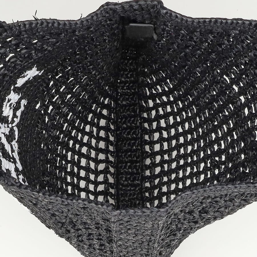 42449_d89d1c9b8d_file-square