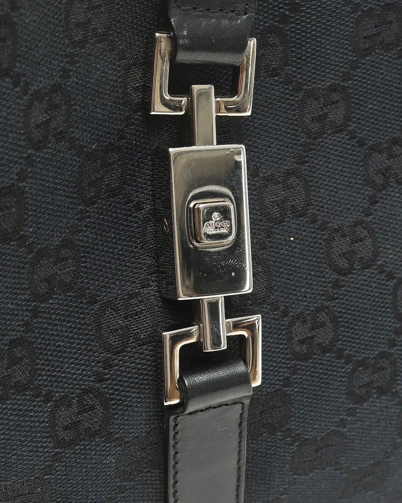 43048_932df175a0_file-full