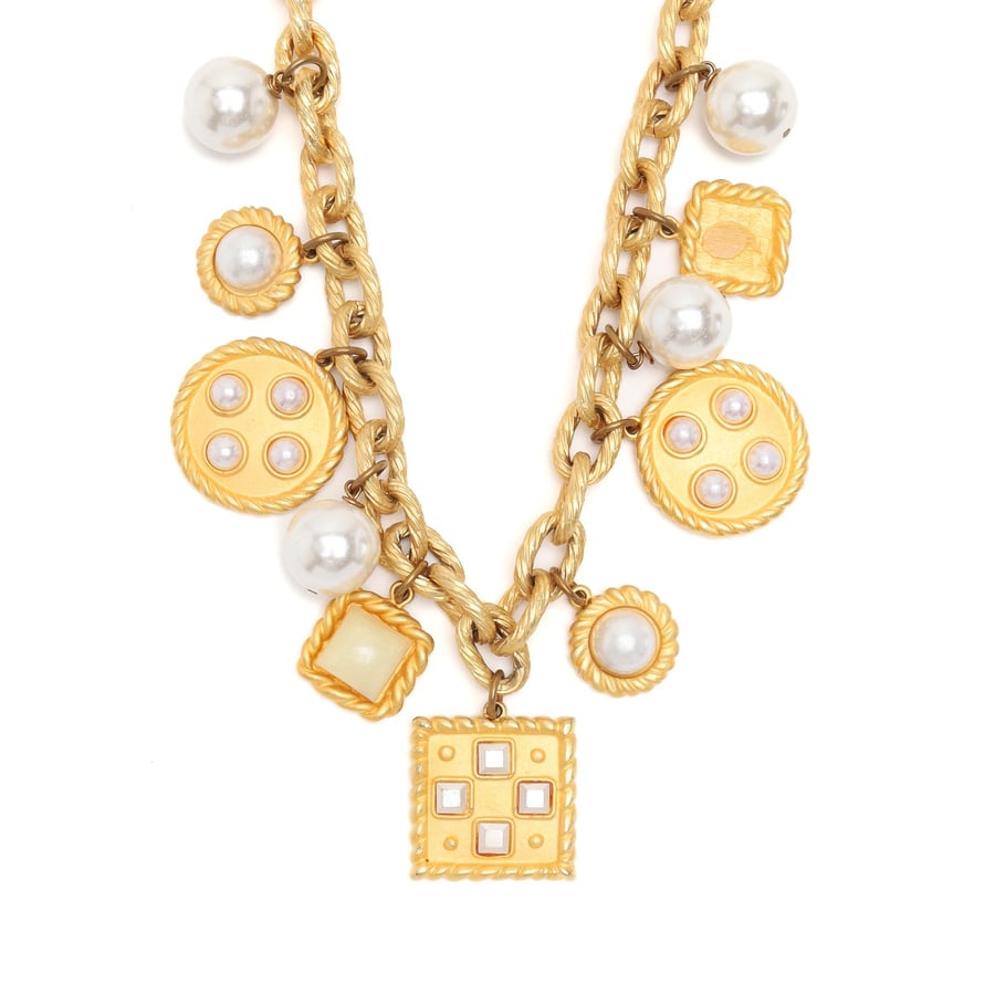 43139_b15cc1130f_file-square