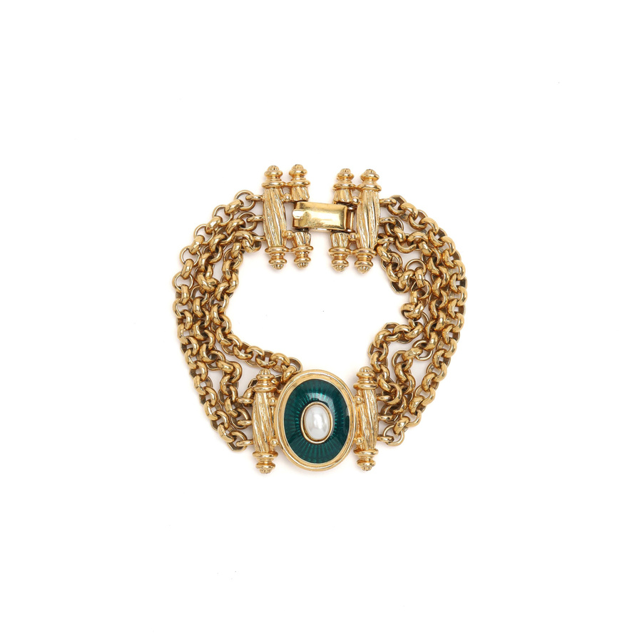 43151_c7eac34fc9_file-square