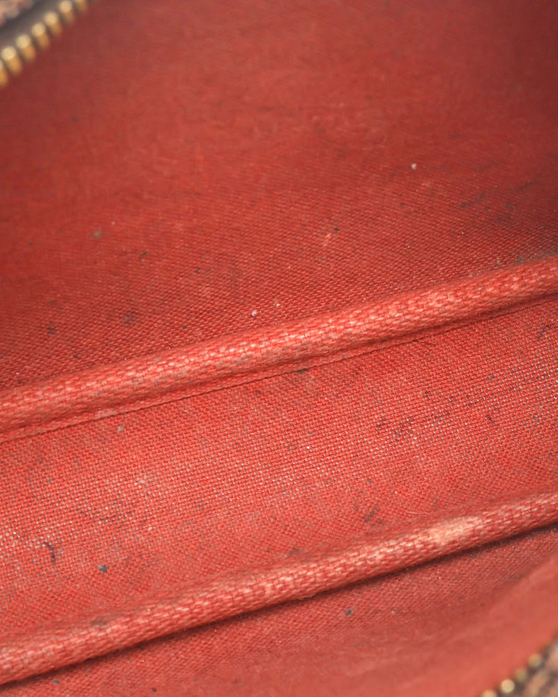 43991_859-19988_10-full