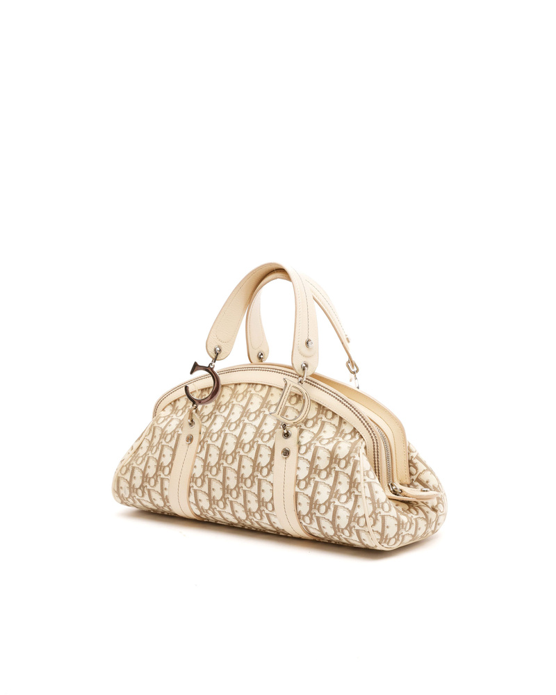 44394_a725102948_file-full