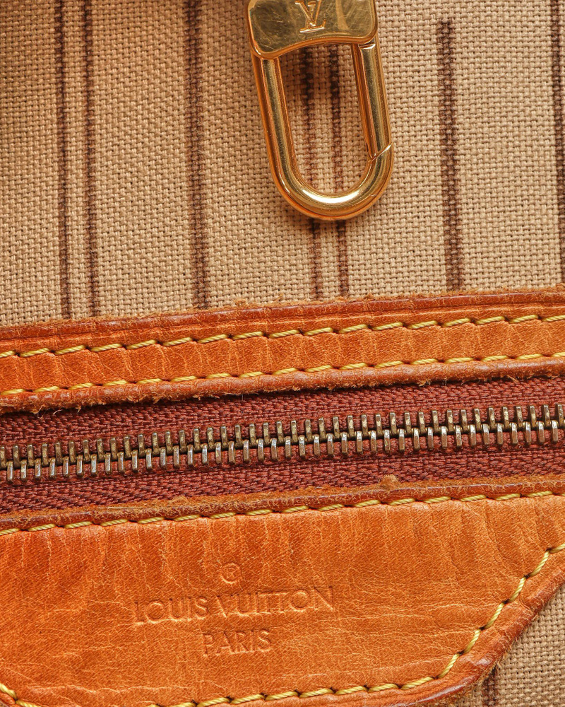 44453_d9943533c5_file-full