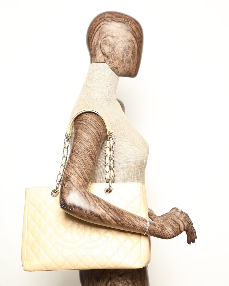 44622_e403f57021_file-full