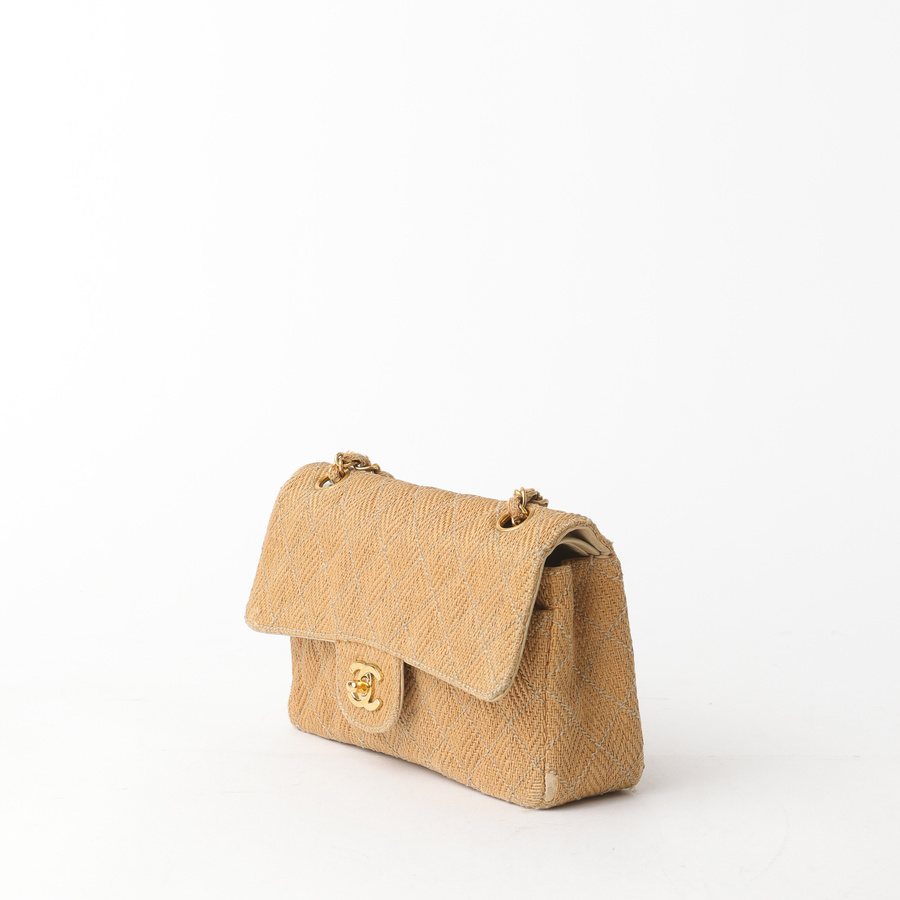 972_460b94398a-222297817-2-square